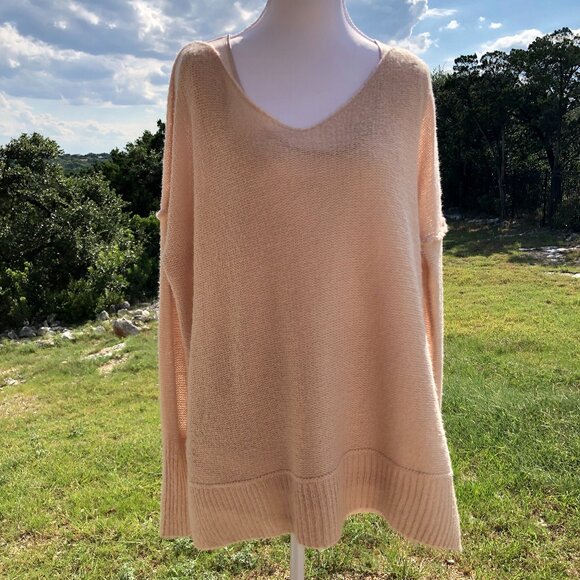 Abercombie & Fitch Soft Blush Pink Oversized Knit Pullover Sweater Size XS/S - Picture 1 of 13